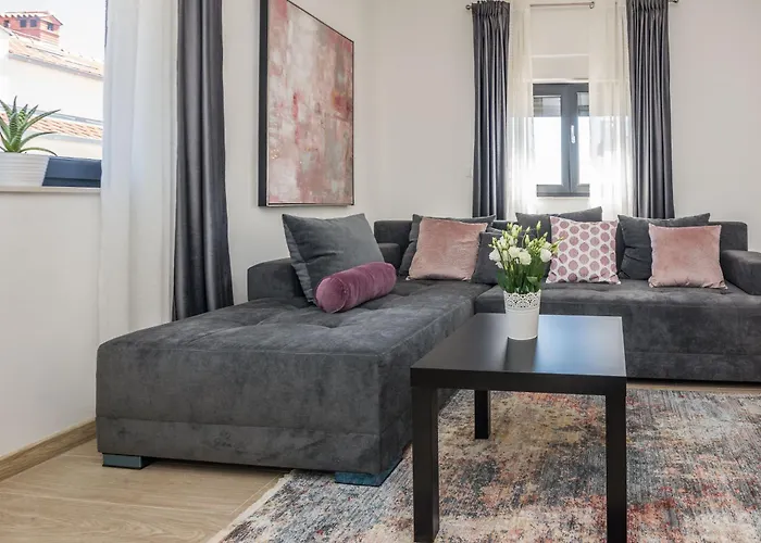 Apartments Maella