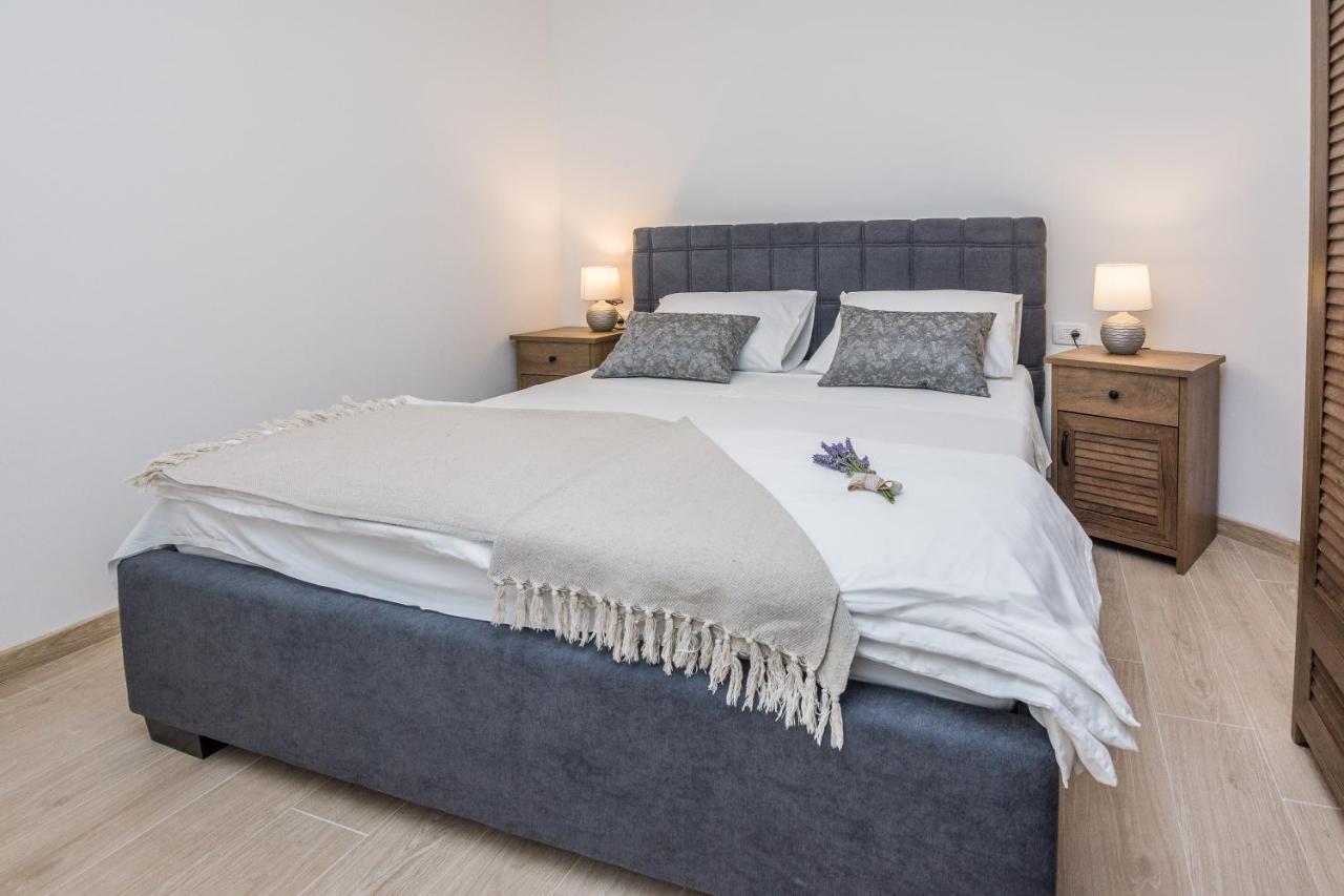 Apartment Maella Zadar
