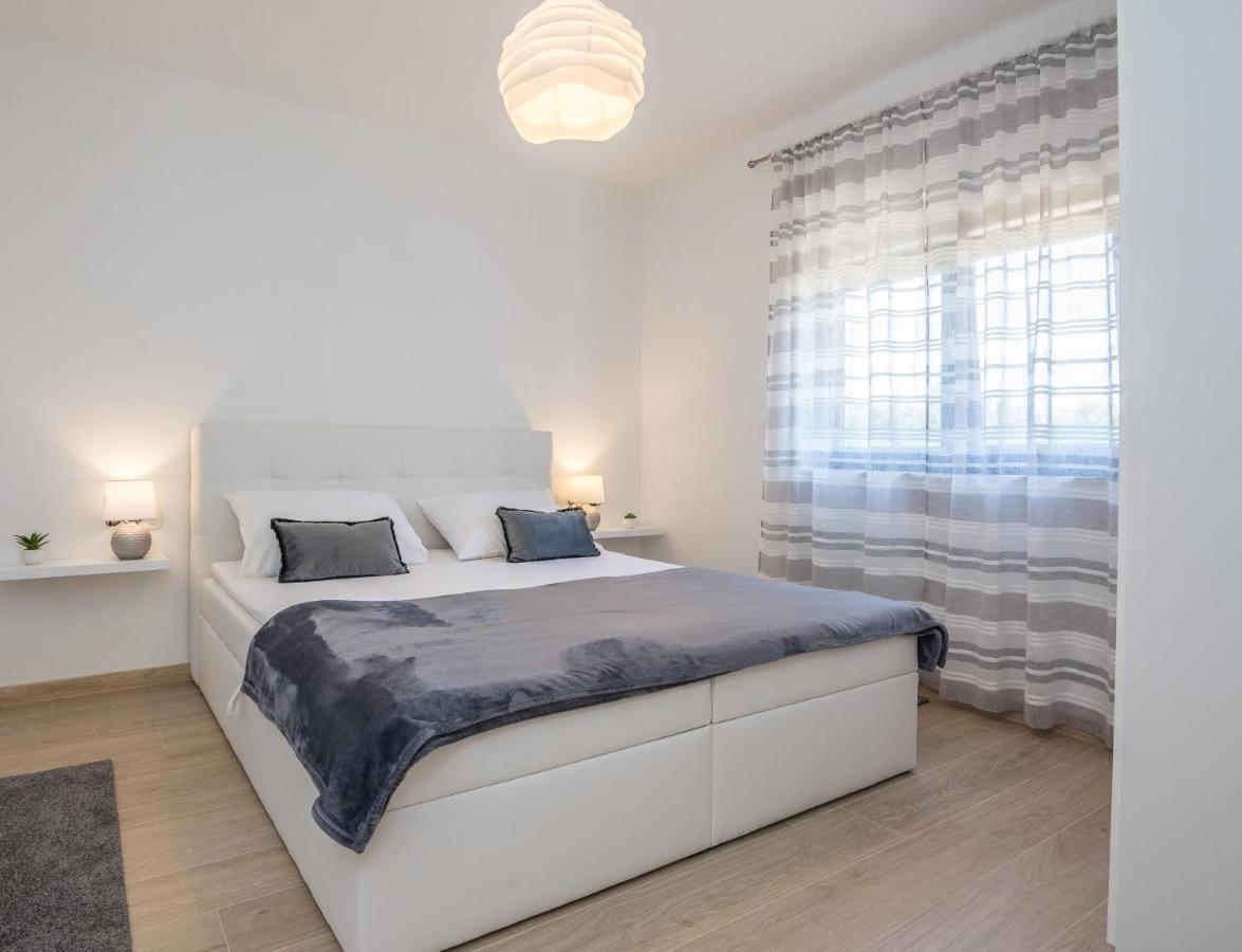 Maella Appartement *